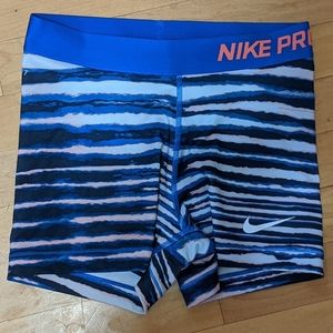 Nike Pro 3 Inch Pattern Shorts 💙💕